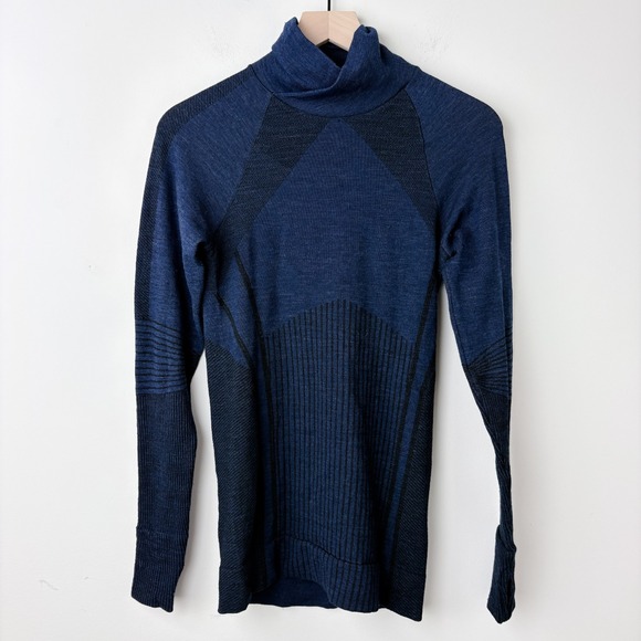 Athleta Sweaters - Athleta Remarkawool Turtleneck Wool Baselayer Womens M Blue Gorpcore Compression